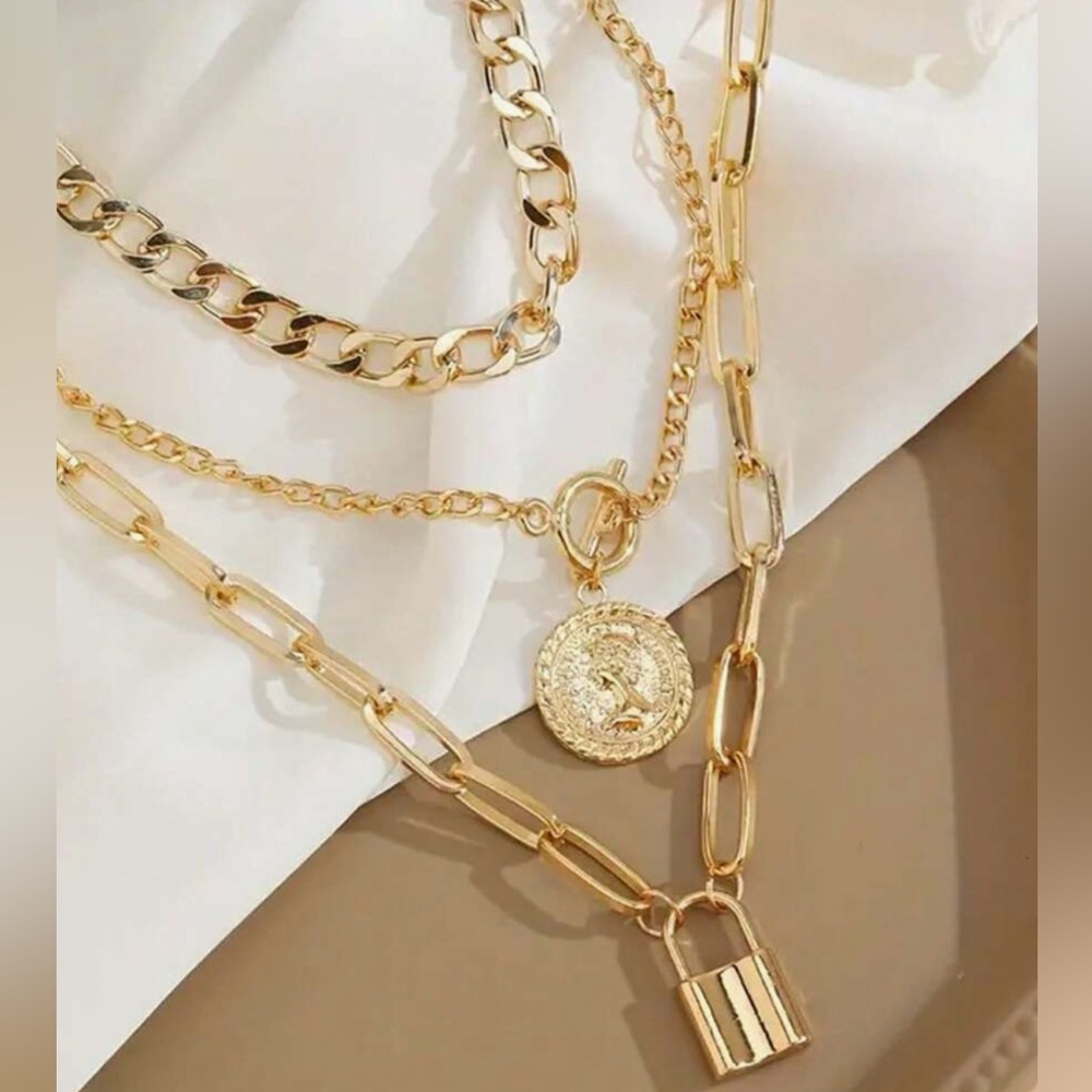 Gold Layered Chain Lock Necklace Set